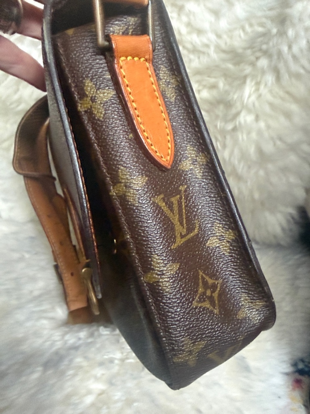 Louis Vuitton Monogram Canvas Saint Cloud Crossbody in Brown with Tan Trim - Picture 3 of 9